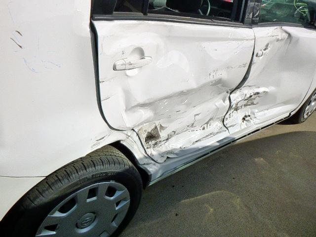 JTLZE4FEXFJ070003 - 2015 TOYOTA SCION XB 白色 照片 6