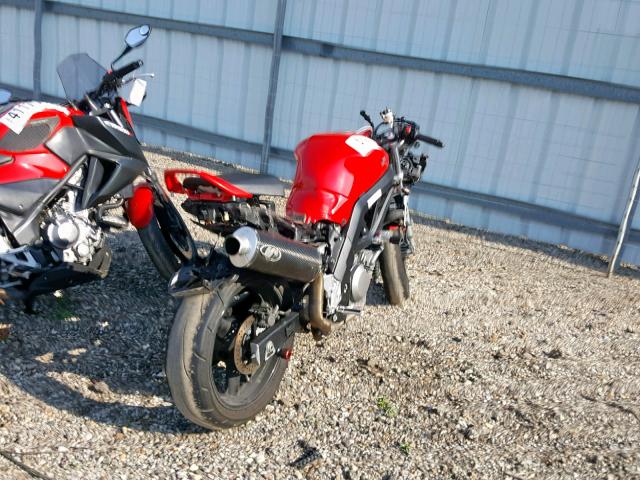 JS1VP53A262105830 - 2006 SUZUKI SV650 RED photo 4