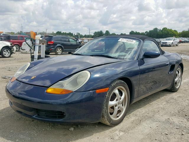 WP0CA2988YU626446 - 2000 PORSCHE BOXSTER BLUE photo 2