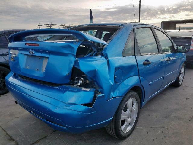 1FAHP34N37W298546 - 2007 FORD FOCUS ZX4 BLUE photo 4