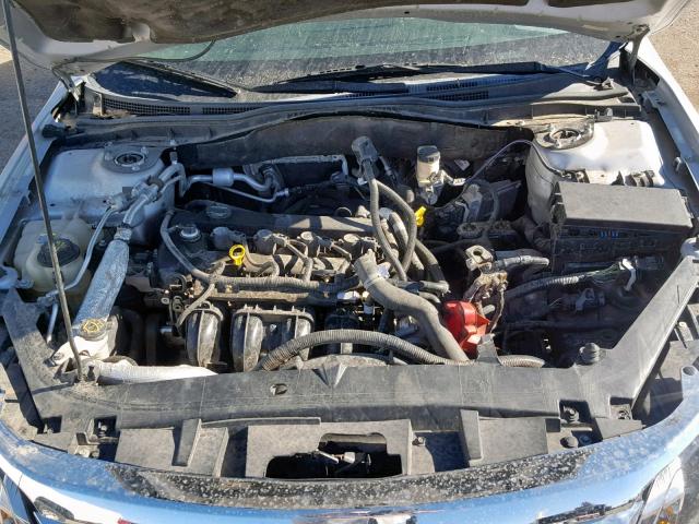 3FAHP0HA0BR202406 - 2011 FORD FUSION SE SILVER photo 7