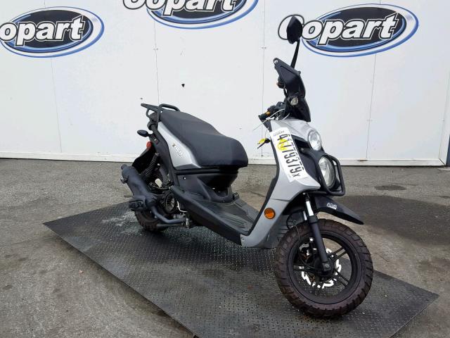 L5YTCKAU9H1157364 - 2017 ZNEN SCOOTER GRAY photo 1