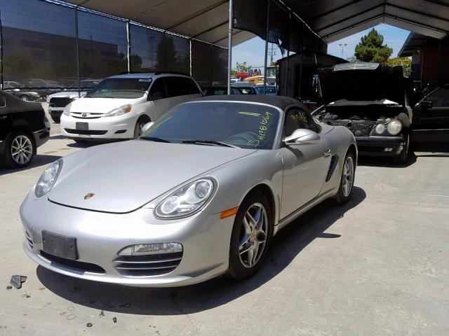 WP0CA29809S710242 - 2009 PORSCHE BOXSTER SILVER photo 2