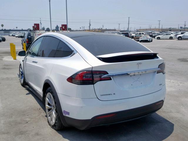 5YJXCBE20JF136286 - 2018 TESLA MODEL X WHITE photo 3