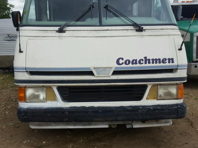 17N53012XKW015206 - 1989 COACH MOTORHOME WHITE photo 7