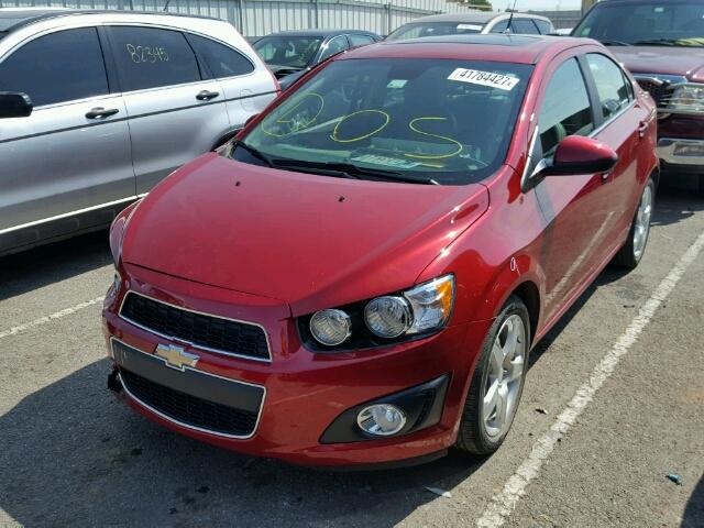 1G1JE5SB3D4240877 - 2013 CHEVROLET SONIC RED photo 2