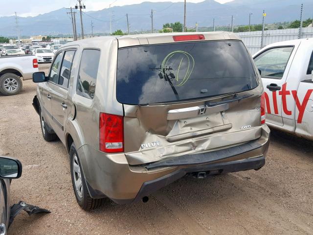 5FNYF4H20AB010528 - 2010 HONDA PILOT LX GOLD photo 3