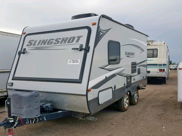 4V0TC1923CB017369 - 2012 CROS SLINGSHOT WHITE photo 2