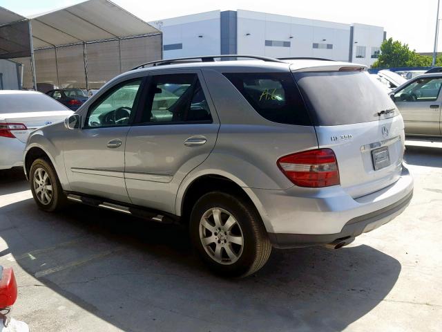 4JGBB86E26A017515 - 2006 MERCEDES-BENZ ML 350 SILVER photo 3