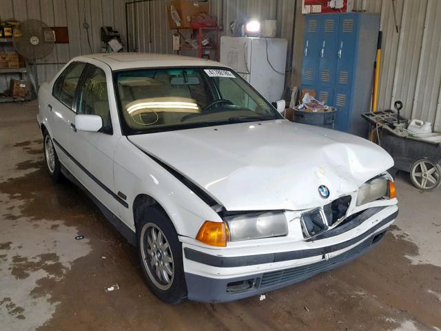 4USCD7328TLC50187 - 1996 BMW 318 I WHITE photo 1
