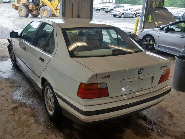 4USCD7328TLC50187 - 1996 BMW 318 I WHITE photo 3