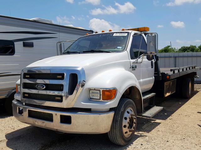 3FRWF65F06V232657 - 2006 FORD F650 SUPER WHITE photo 2