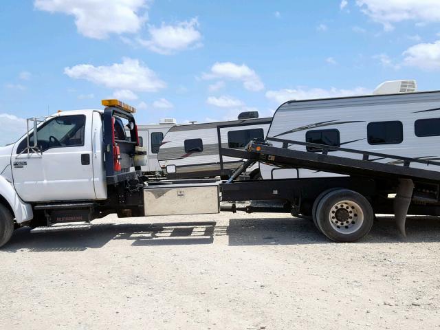 3FRWF65F06V232657 - 2006 FORD F650 SUPER WHITE photo 6