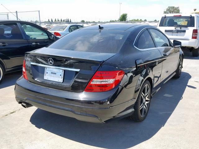 WDDGJ4HB5DG006615 - 2013 MERCEDES-BENZ C 250 BLACK photo 4