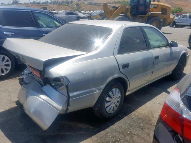 4T1BG22KXYU672159 - 2000 TOYOTA CAMRY CE SILVER photo 4