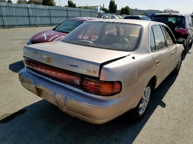 4T1SK13E3RU864946 - 1994 TOYOTA CAMRY XLE GOLD photo 4