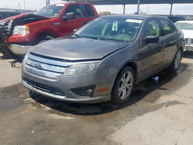 3FAHP0HA4CR177916 - 2012 FORD FUSION SE GRAY photo 2