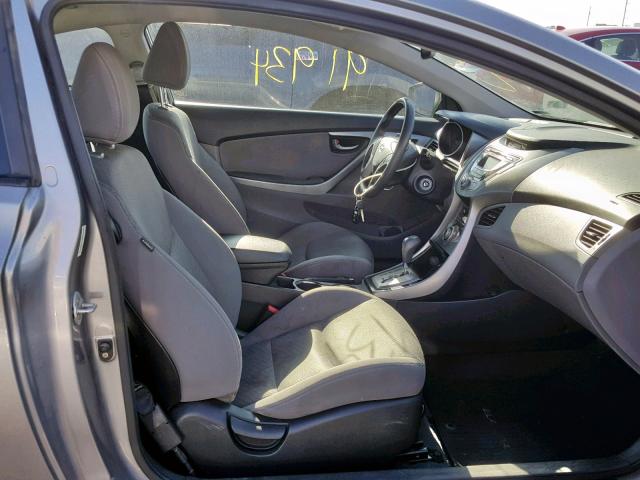 KMHDH6AE8DU013225 - 2013 HYUNDAI ELANTRA CO SILVER photo 5