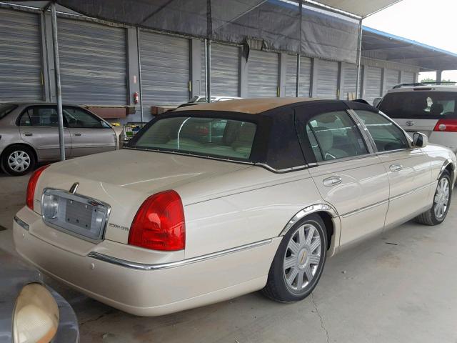 1LNHM83W53Y695180 - 2003 LINCOLN TOWN CAR C CREAM photo 4