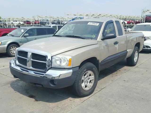 1D7HW42N75S246563 - 2005 DODGE DAKOTA SLT BROWN photo 2