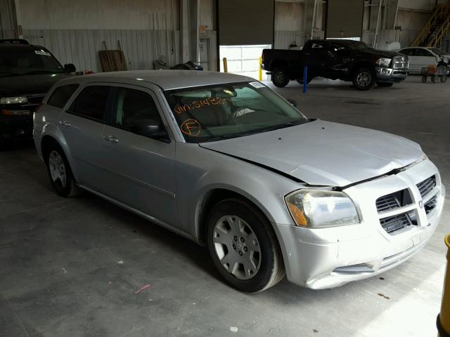 2D8FV48TX5H514380 - 2005 DODGE MAGNUM SE SILVER photo 1