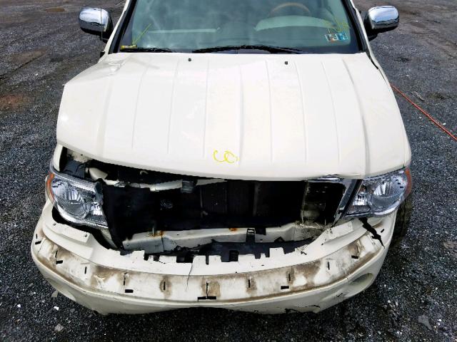 1A8HW58268F147509 - 2008 CHRYSLER ASPEN LIMI CREAM photo 7