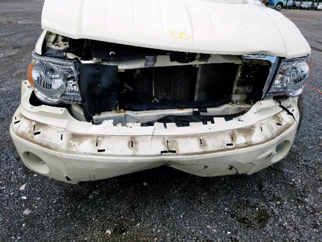 1A8HW58268F147509 - 2008 CHRYSLER ASPEN LIMI CREAM photo 9