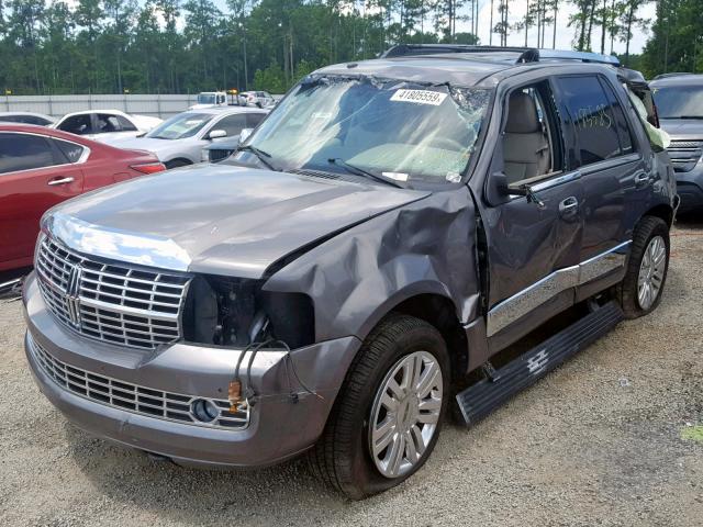 5LMJJ2H52BEJ09670 - 2011 LINCOLN NAVIGATOR ნაცრისფერი ფოტო 2