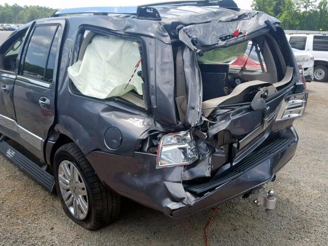 5LMJJ2H52BEJ09670 - 2011 LINCOLN NAVIGATOR ნაცრისფერი ფოტო 9