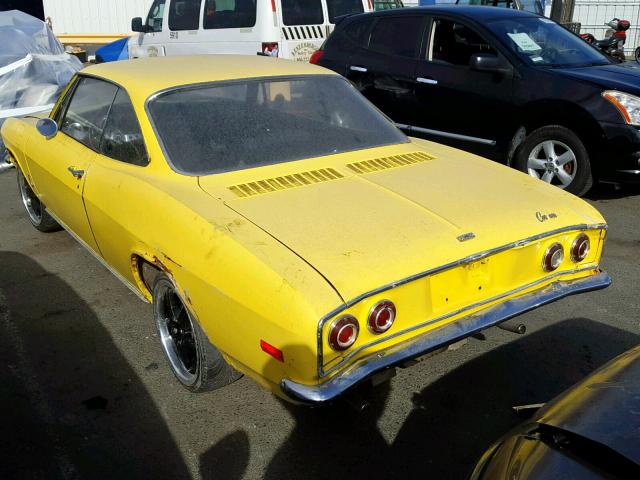 105375W155419 - 1965 CHEVROLET CORVAIR YELLOW photo 3