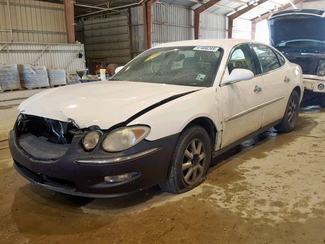 2G4WC582881185169 - 2008 BUICK LACROSSE C WHITE photo 2