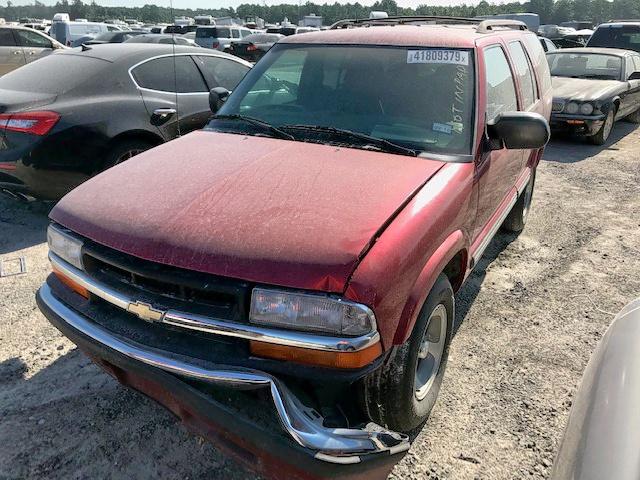 1GNCS13W9Y2148927 - 2000 CHEVROLET BLAZER RED photo 2