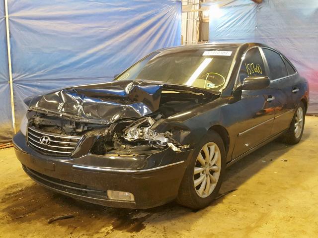 KMHFC46F26A127884 - 2006 HYUNDAI AZERA SE BLACK photo 2