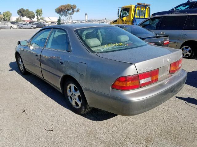 JT8BF28GXX0228388 - 1999 LEXUS ES 300 GRAY photo 3