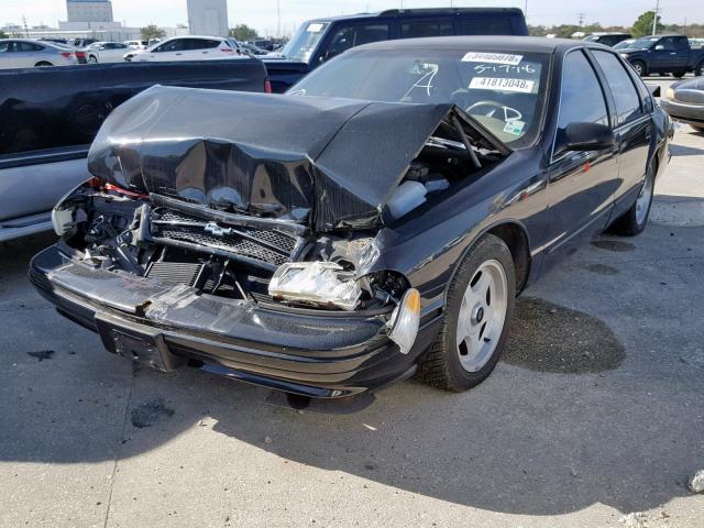 1G1BL52P3TR158753 - 1996 CHEVROLET IMPALA  SS BLACK photo 2