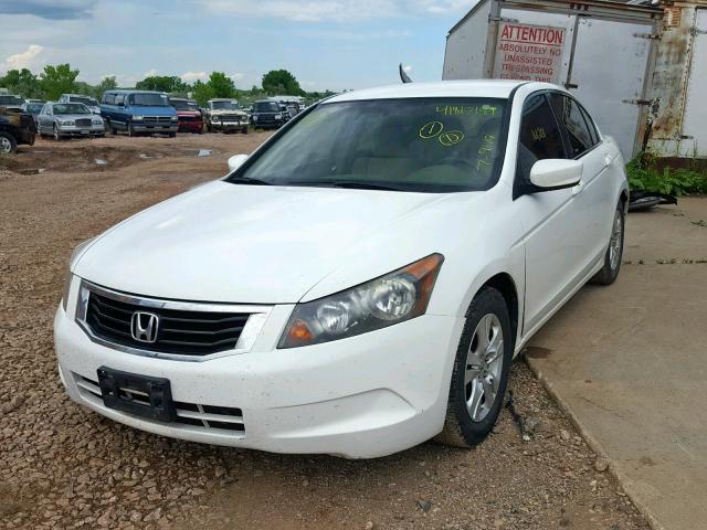 JHMCP26448C005841 - 2008 HONDA ACCORD LXP WHITE photo 2