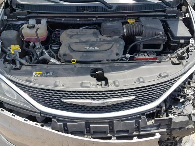 2C4RC1EG2HR506201 - 2017 CHRYSLER PACIFICA T SILVER photo 7