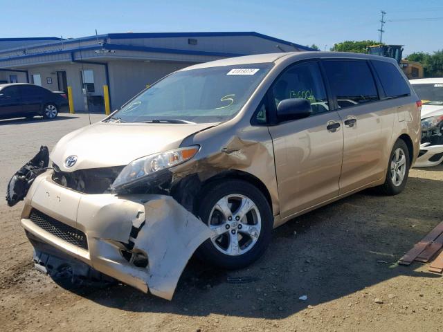 5TDZK3DC3DS301193 - 2013 TOYOTA SIENNA GOLD photo 2