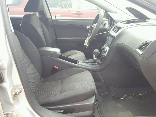 1G1ZC5EU0BF395488 - 2011 CHEVROLET MALIBU 1LT SILVER photo 5