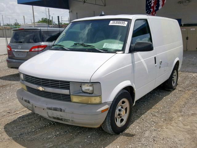 1GCDM19XX5B122422 - 2005 CHEVROLET ASTRO WHITE photo 2