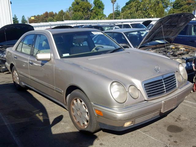 WDBJF65F6WA463314 - 1998 MERCEDES-BENZ E 320 SILVER photo 1