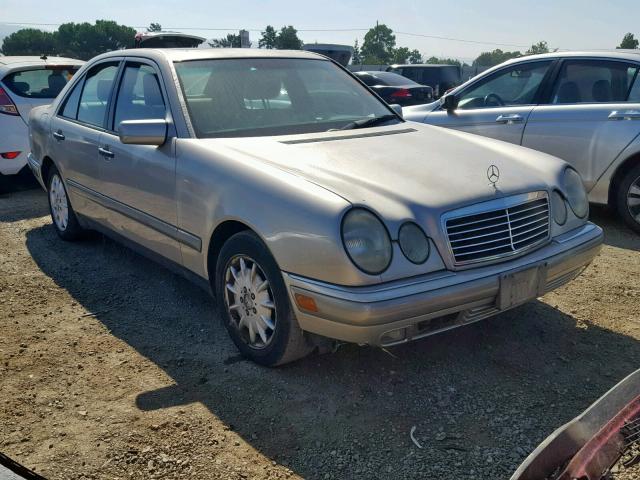 WDBJF55F5VA367599 - 1997 MERCEDES-BENZ E 320 GOLD photo 1