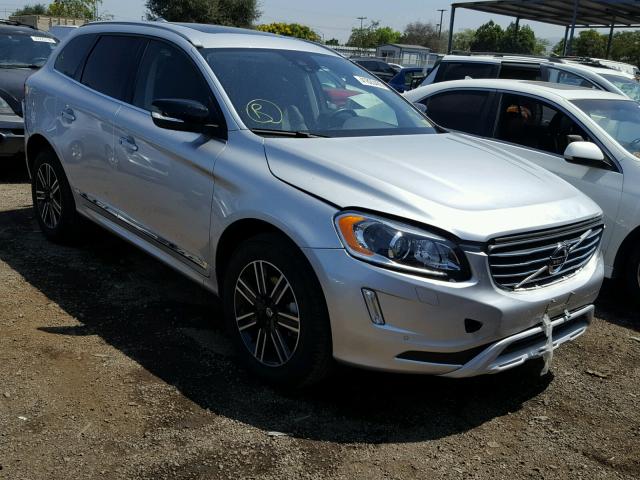 YV440MDR5H2225447 - 2017 VOLVO XC60 T5 SILVER photo 1