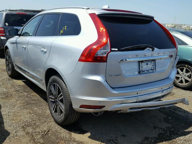 YV440MDR5H2225447 - 2017 VOLVO XC60 T5 SILVER photo 3