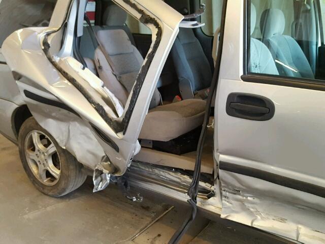 1GNDV231X8D165150 - 2008 CHEVROLET UPLANDER L 银色 照片 9