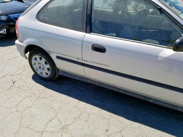 2HGEJ6345XH111655 - 1999 HONDA CIVIC DX SILVER photo 9