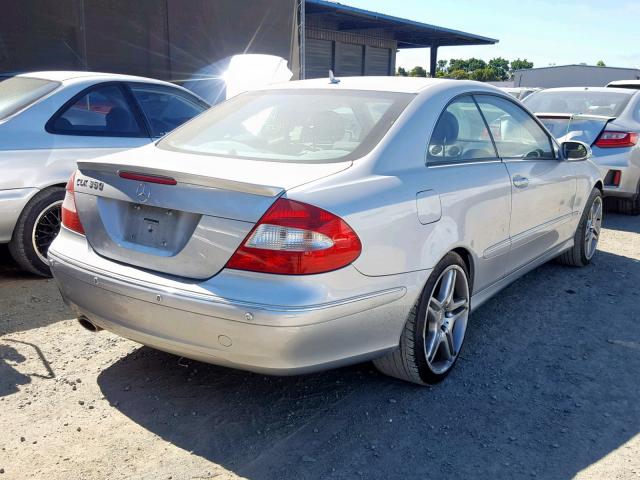 WDBTJ56H58F258056 - 2008 MERCEDES-BENZ CLK 350 SILVER photo 4