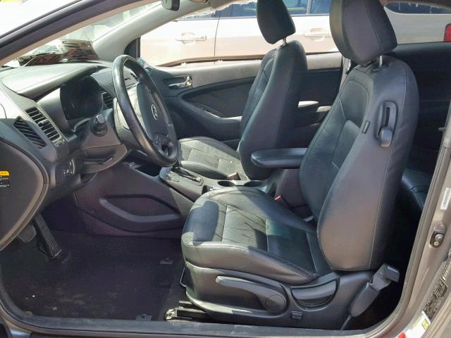 KNAFX6A88E5202315 - 2014 KIA FORTE EX GRAY photo 5