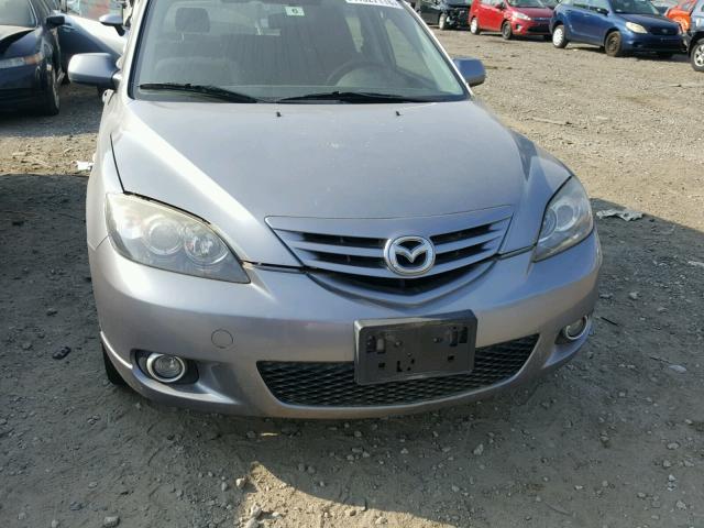 JM1BK144661465844 - 2006 MAZDA 3 HATCHBAC SILVER photo 9