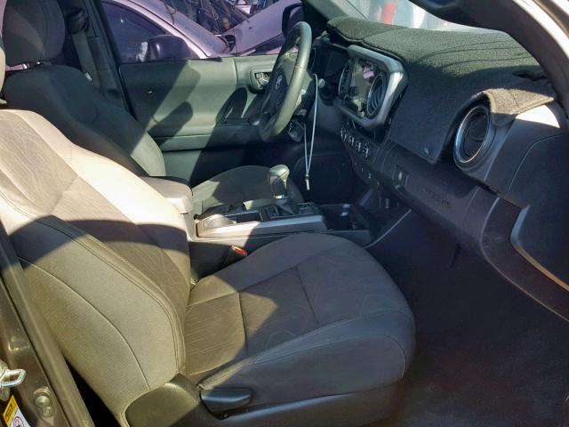 3TMCZ5AN4HM049852 - 2017 TOYOTA TACOMA DOU გრაფიტი ფოტო 5